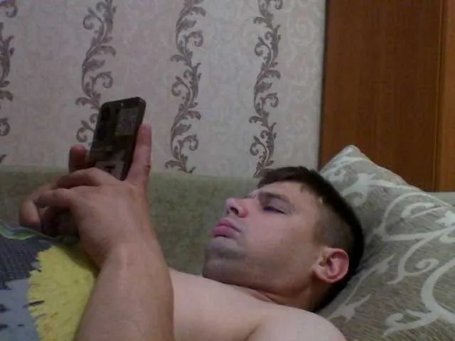Live sex webcam photo for spidermen777 #291372440