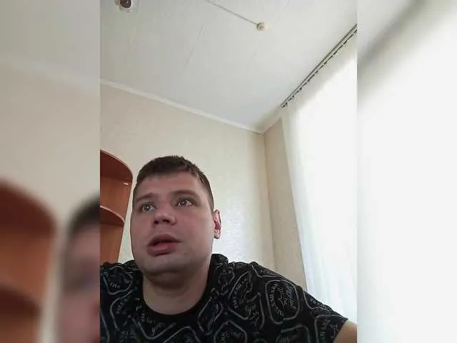 Live sex webcam photo for spidermen777 #291375603