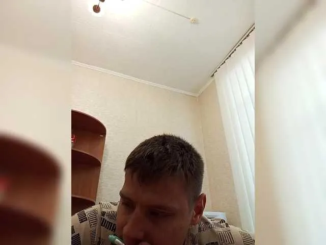 Live sex webcam photo for spidermen777 #291430262