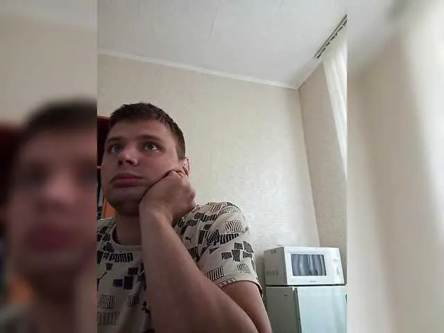 Live sex webcam photo for spidermen777 #291432029