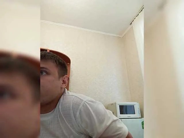 Live sex webcam photo for spidermen777 #291464440