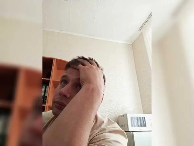 Live sex webcam photo for spidermen777 #291472816