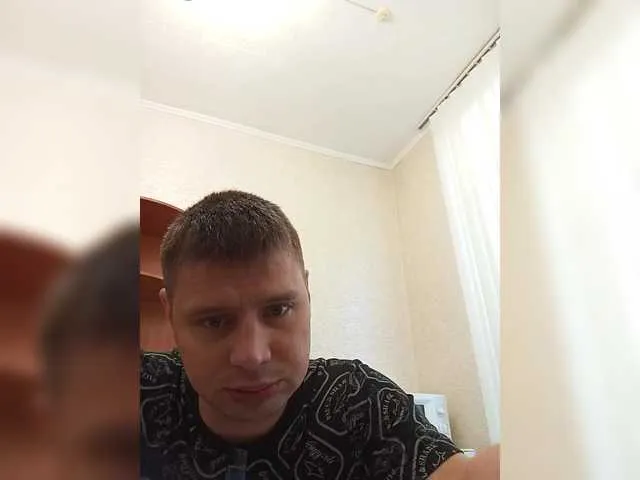 Live sex webcam photo for spidermen777 #291593552