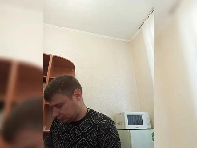 Live sex webcam photo for spidermen777 #291679414