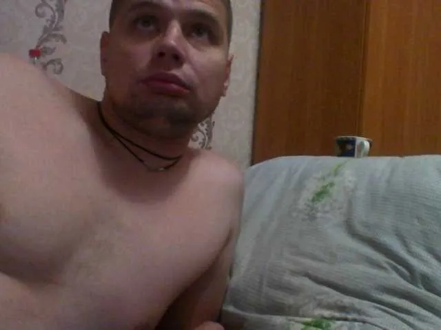 Live sex webcam photo for spidermen777 #291785420
