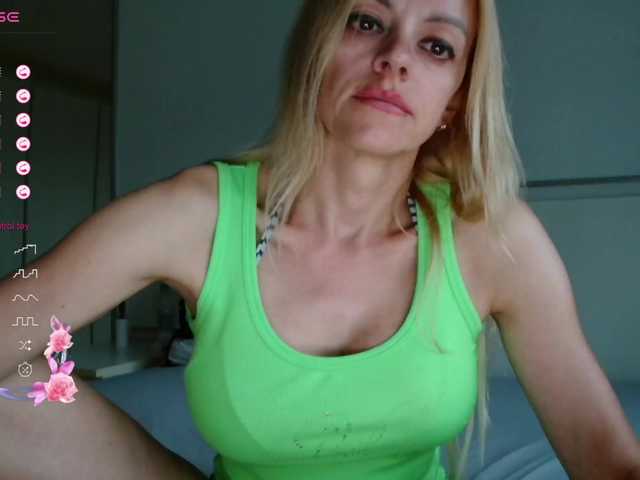 Live sex webcam photo for sportgirlX #278287742