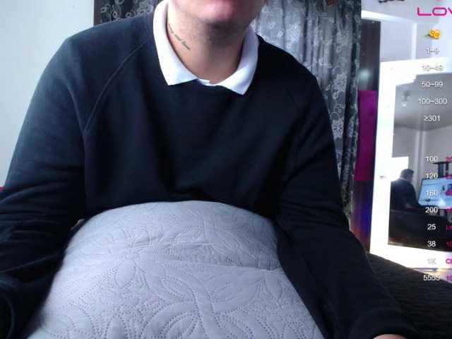 Live sex webcam photo for sporty-dark #275708846