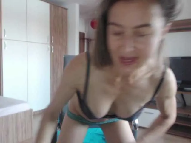 Live sex webcam photo for squir4u #273940359