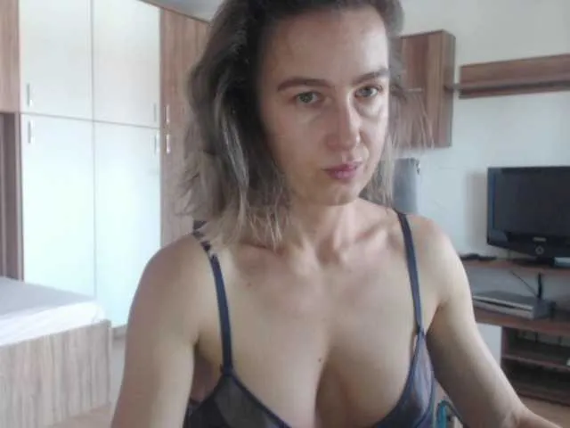Live sex webcam photo for squir4u #274220907