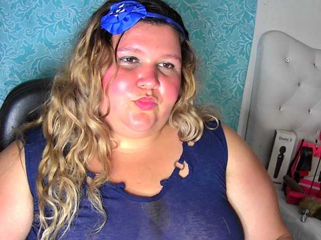 Live sex webcam photo for squirtbbw #275445518