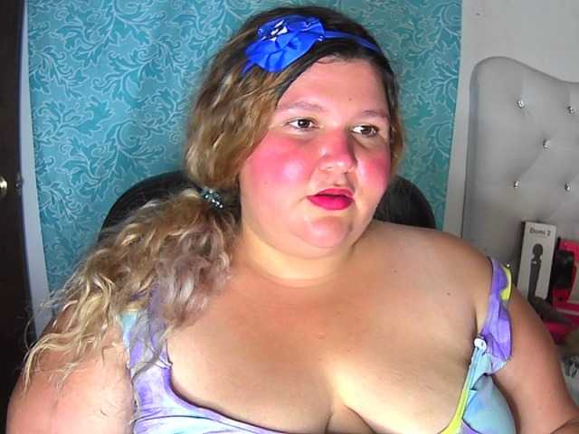 Live sex webcam photo for squirtbbw #275479701