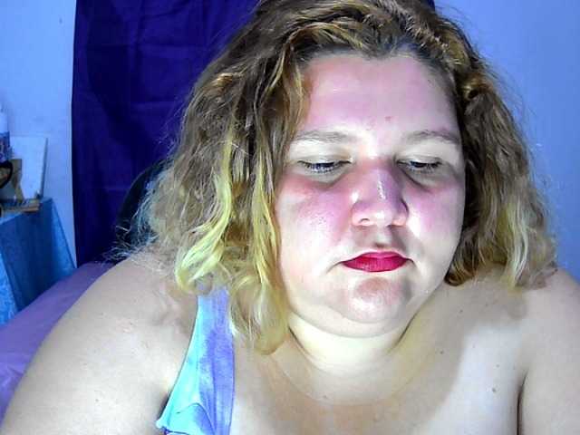 Live sex webcam photo for squirtbbw #277106179