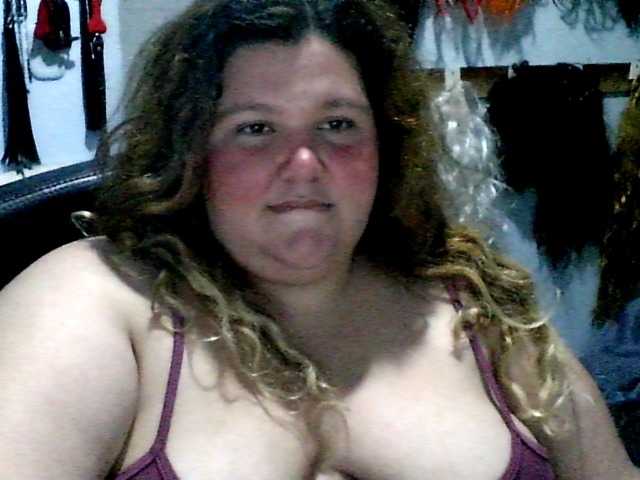 Live sex webcam photo for squirtbbw #290318742