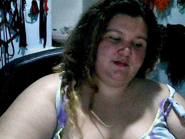 Live sex webcam photo for squirtbbw #290357308