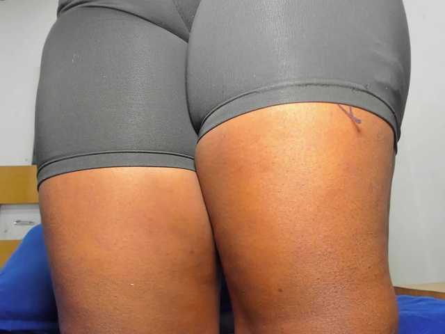 Live sex webcam photo for ssusy-ebony #277179103