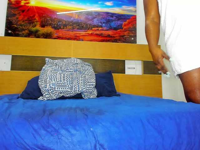 Live sex webcam photo for ssusy-ebony #278215698