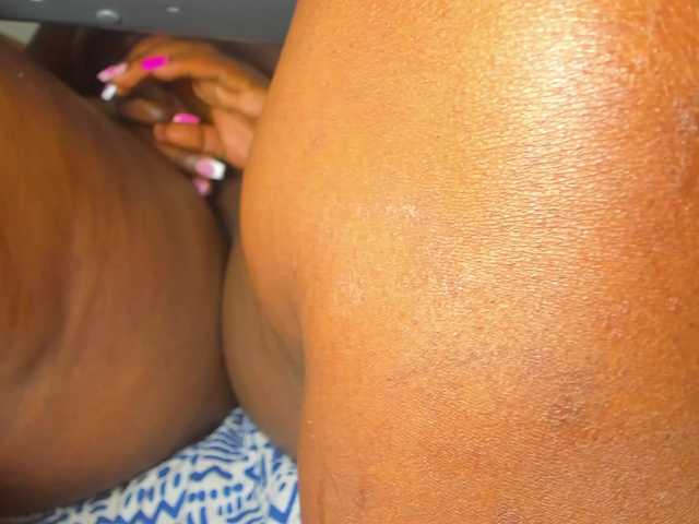 Live sex webcam photo for ssusy-ebony #288936211