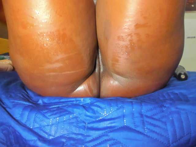 Live sex webcam photo for ssusy-ebony #289315859