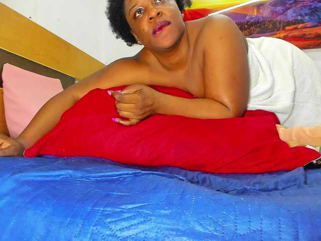 Live sex webcam photo for ssusy-ebony #289822991