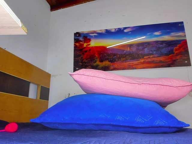 Live sex webcam photo for ssusy-ebony #290799016