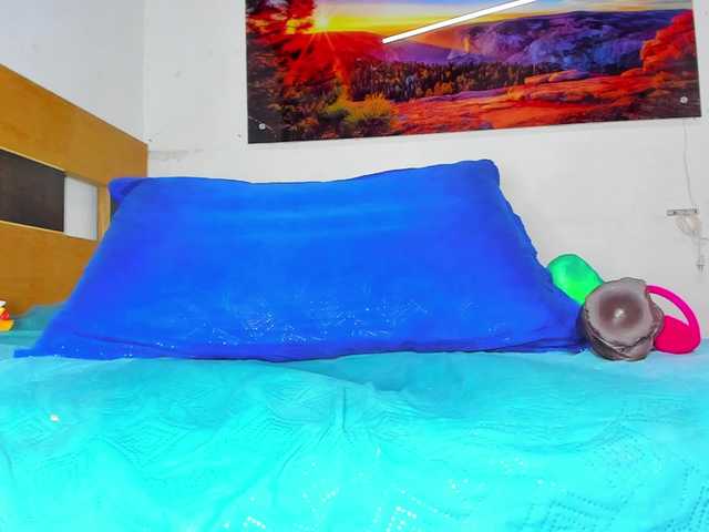 Live sex webcam photo for ssusy-ebony #290931540