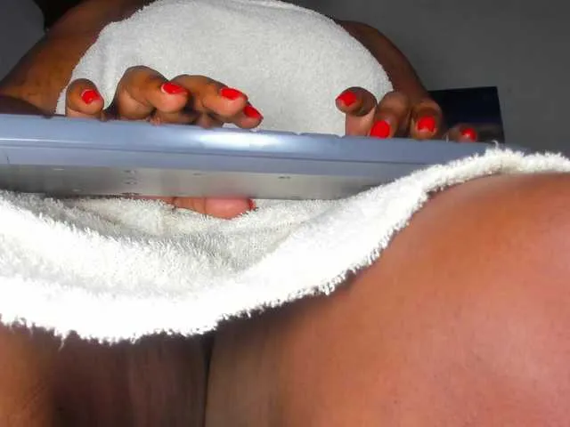 Live sex webcam photo for ssusy-ebony #291494611