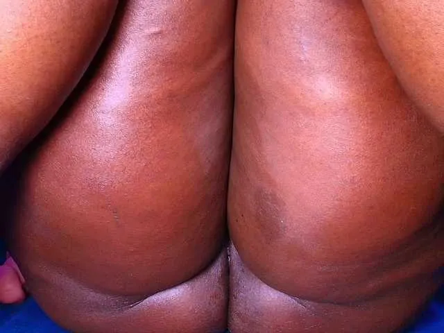 Live sex webcam photo for ssusy-ebony #291664659