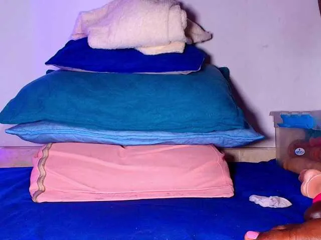 Live sex webcam photo for ssusy-ebony #291778968