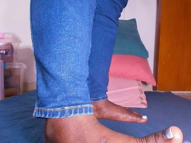 Live sex webcam photo for ssusy-ebony #292235284