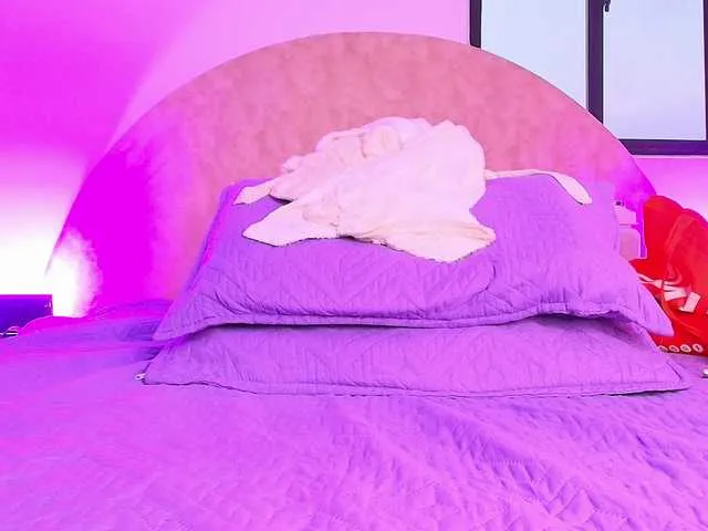 Live sex webcam photo for ssusy-ebony #292307341