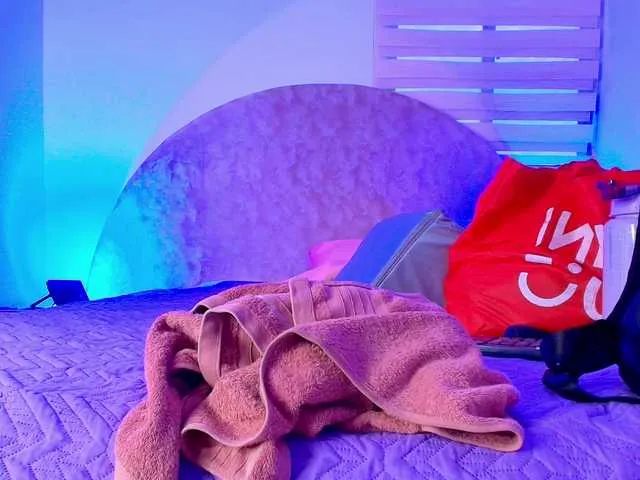 Live sex webcam photo for ssusy-ebony #292354290