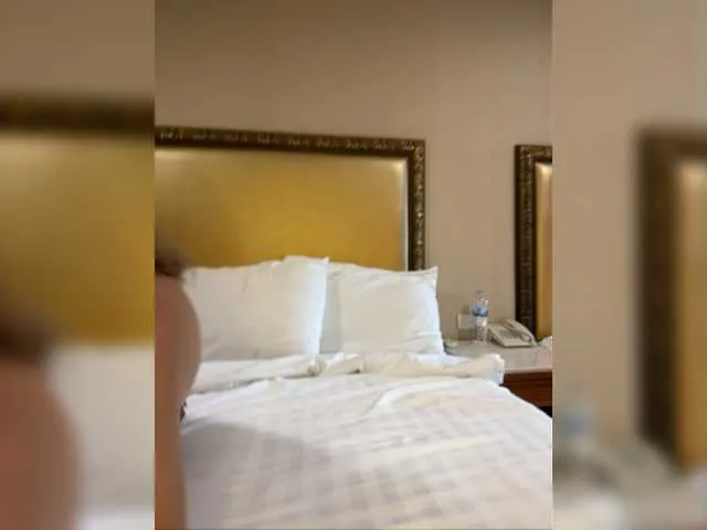 Live sex webcam photo for stacy-creamy #276414675