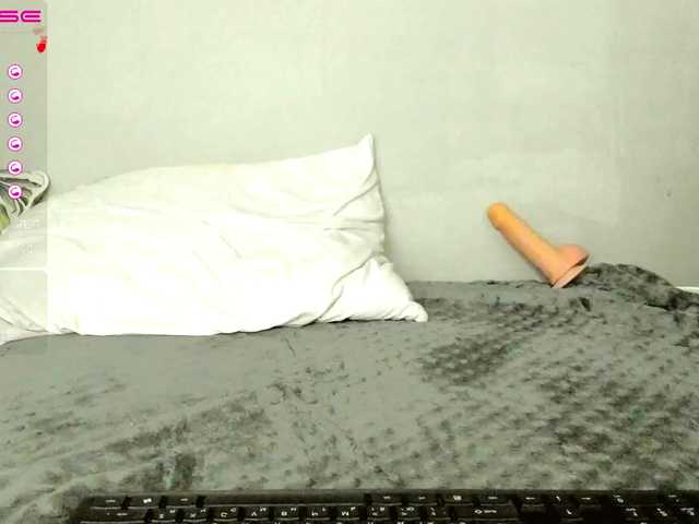 Live sex webcam photo for stassiemil #277462382