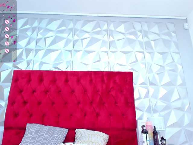 Live sex webcam photo for steacy-19 #277742296