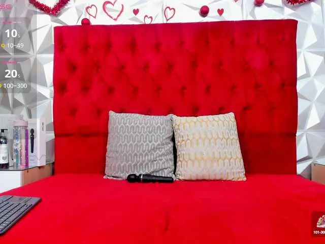 Live sex webcam photo for steacy-19 #290478339