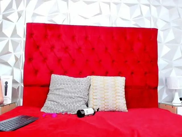 Live sex webcam photo for steacy-19 #291567830