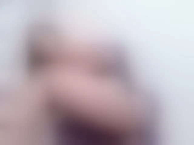 Live sex webcam photo for steacy-19 #292656775