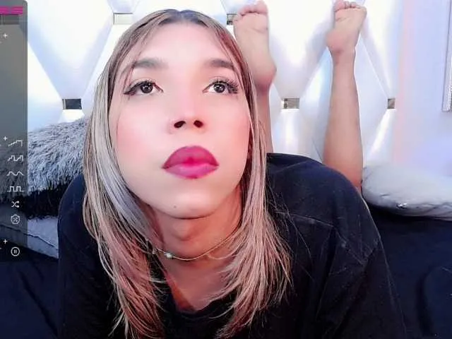 Live sex webcam photo for steiseereyes #274305205