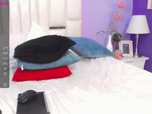 Live sex webcam photo for steiseereyes #275667911