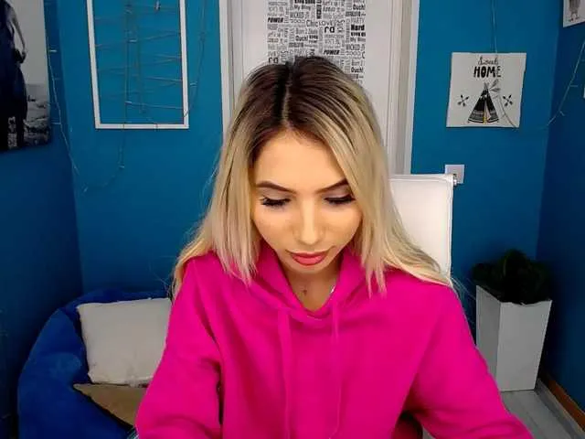 Live sex webcam photo for stellaflores #272654475