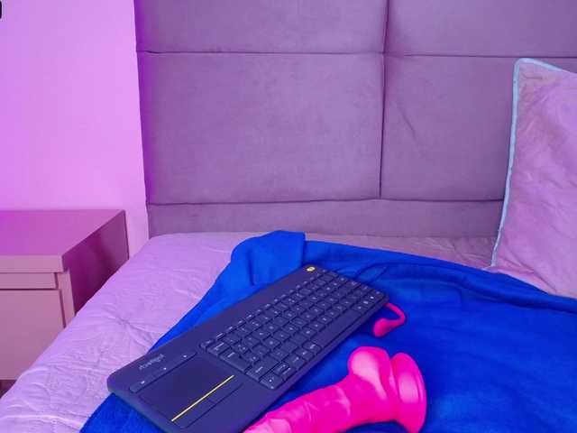 Live sex webcam photo for stephaa #272420578