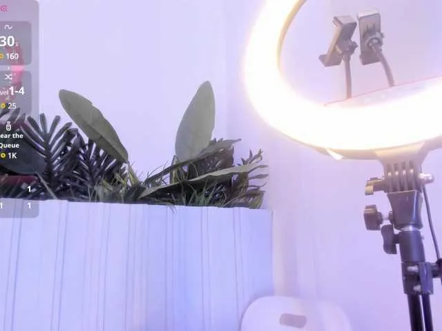 Live sex webcam photo for stephanymonro #291126782