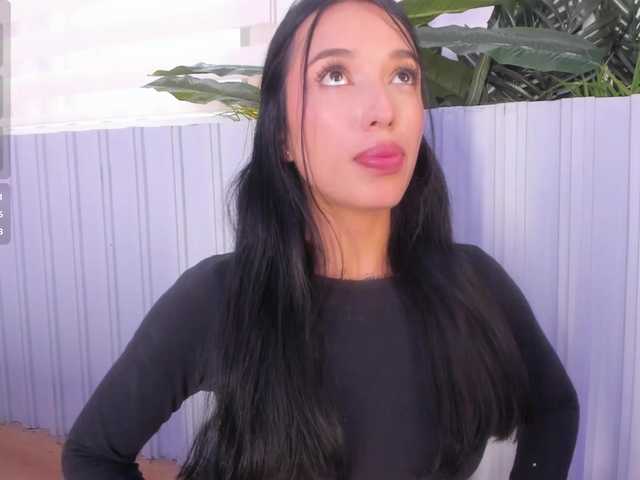 Live sex webcam photo for stephanymonro #291326992