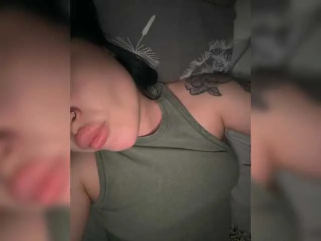 Live sex webcam photo for suchka-black- #288995059