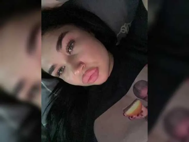 Live sex webcam photo for suchka-black- #290803533