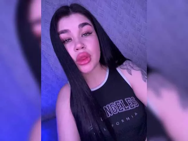 Live sex webcam photo for suchka-black- #290900269