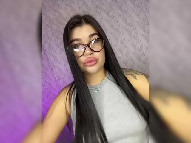 Live sex webcam photo for suchka-black- #291197717