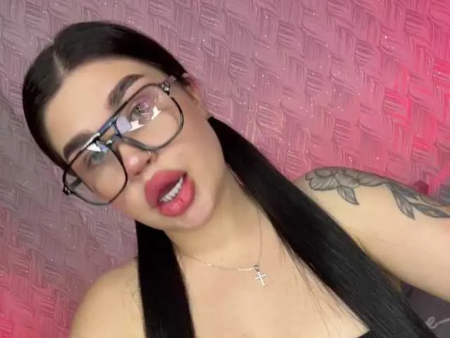 Live sex webcam photo for suchka-black- #293573203