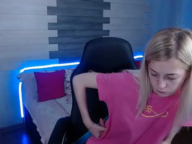 Live sex webcam photo for sugar-girls #273832469