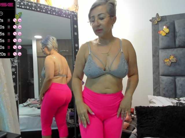 Live sex webcam photo for sugar-mommy1 #272329050